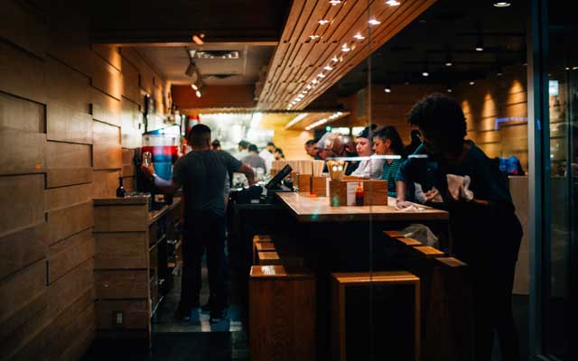 なぜ外国人の行列が絶えない?人気ラーメン店の理由を探る②