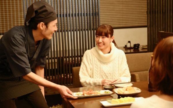 神対応の接客力アップ講座 飲食店でマニュアル化したい4つの方法を伝授食 お仕事の情報満載 食ジョブコラム 食 職
